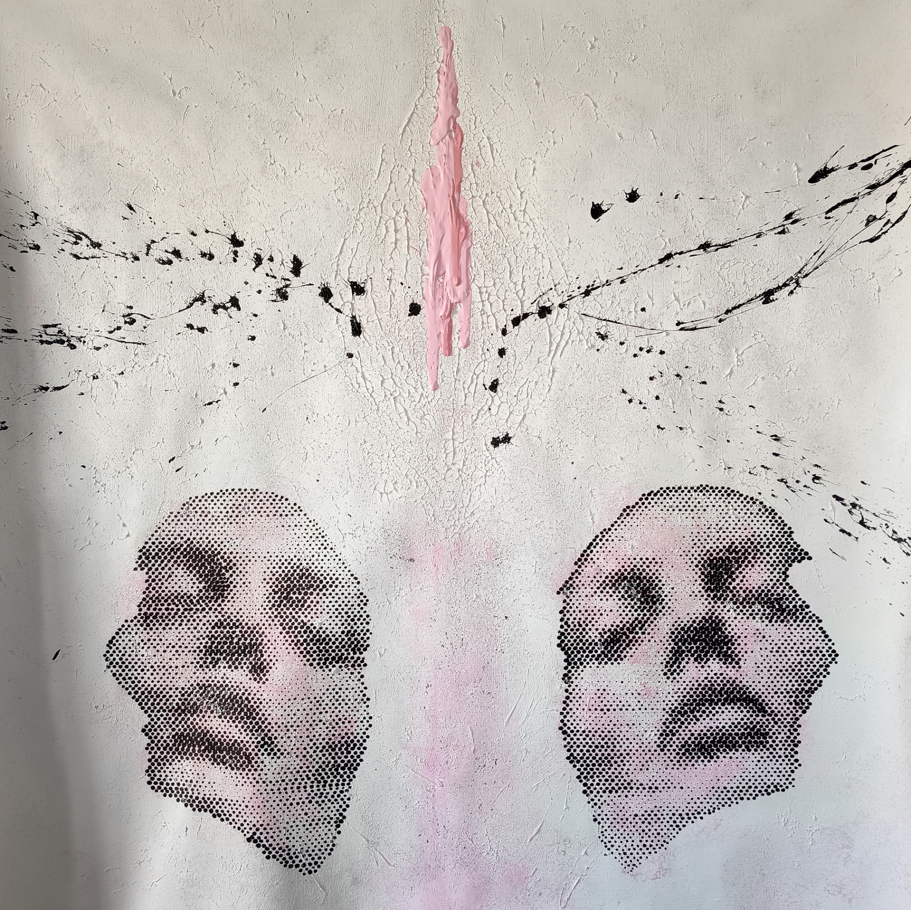 Two halftone profiles with pink and black paint